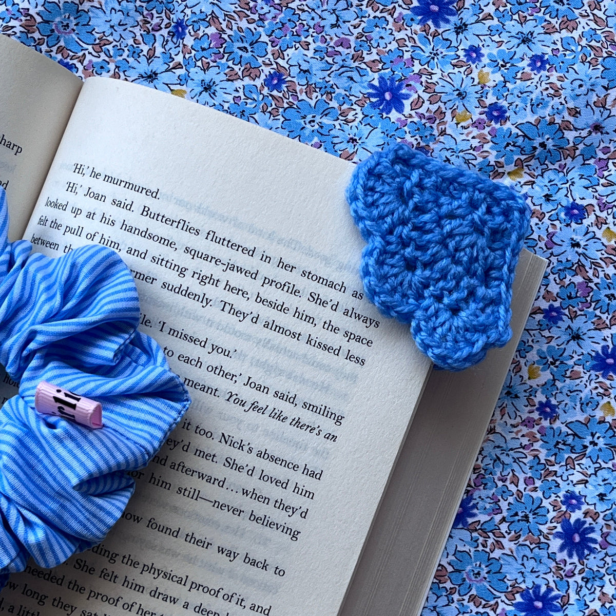 Cornflower Cosy Corner Bookmark