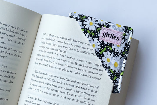 Daisies Bookmark