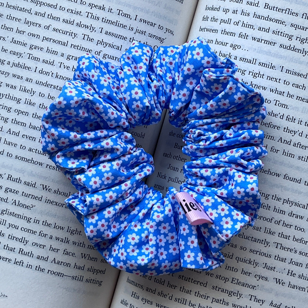 Ditsy Floral Scrunchie