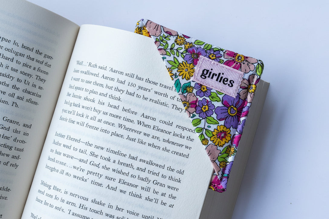 Retro Floral Bookmark